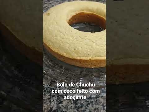 bolo de Chuchu com coco feito com adoçante